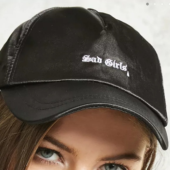 FOREVER 21 Black Satin Embroidered Strapback Hat… - Picture 6 of 6